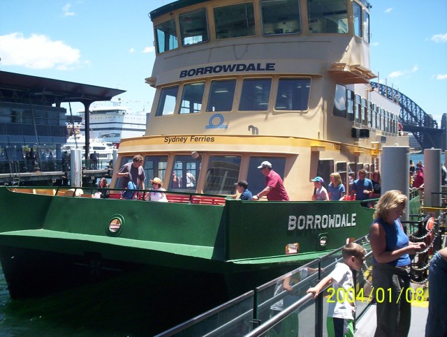 Liinipraam Sydney sadamas, 08.01.2004